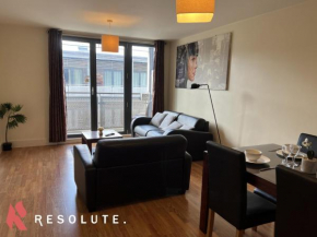 Spacious 2 Bedroom Arcadian Centre with Balcony & Birmingham City Centre